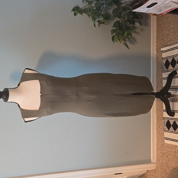BAILEY/44 Sundowners dress sleeveless olive color lined front zip size Medium - Picture 2 of 10